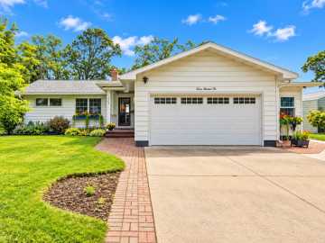 1202 North Shore NE Drive, Menomonie