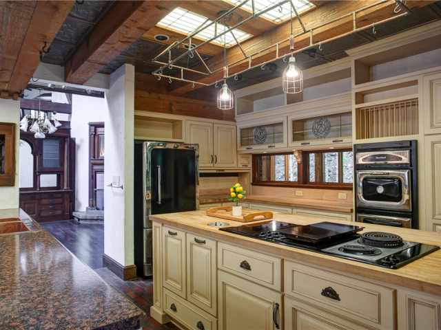 Stone Lake Residential Real Estate