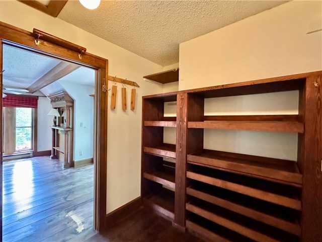 Stone Lake Residential Real Estate